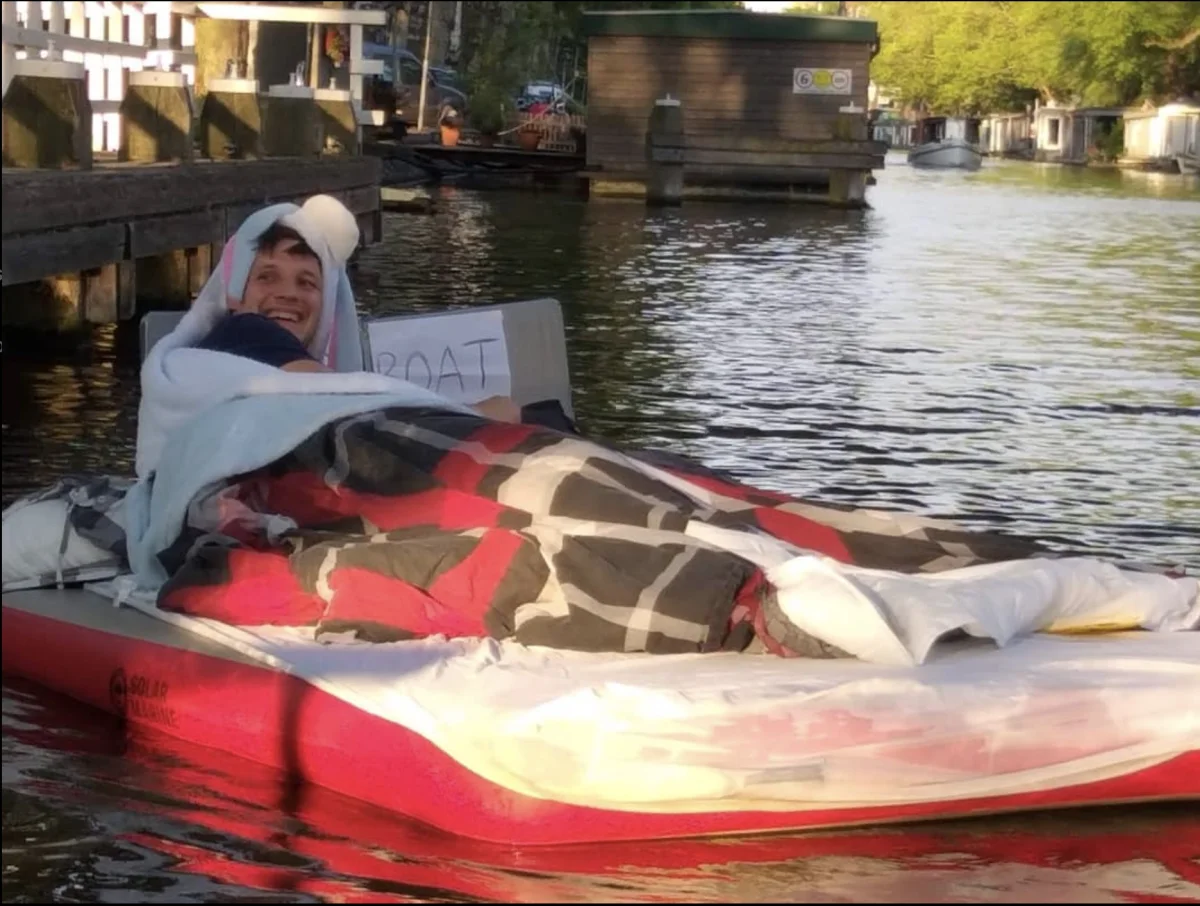 Bed Boat visual 1